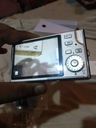 Nikon Coolpix s6 digital camera with all accessories HD video pics all bg blur camera - For Sale in Korangi, Karachi