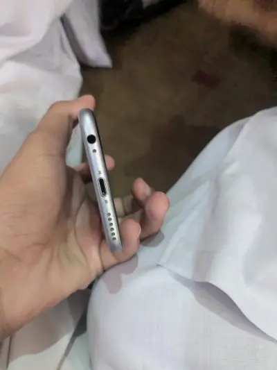 Non-PTA Mobile 4/64GB | 10/10 Condition | 100% Battery Health | Rs. 10,000