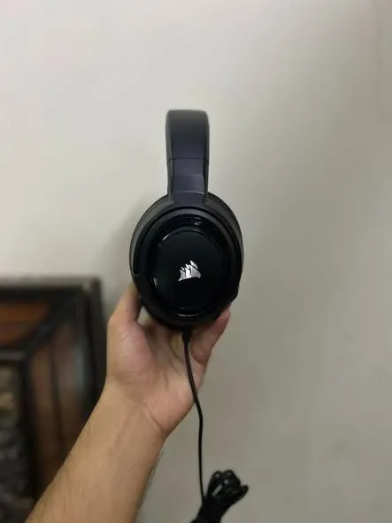 Now Get Branded Gaming headset Corsair HS35 in just 4499rs - photo 2