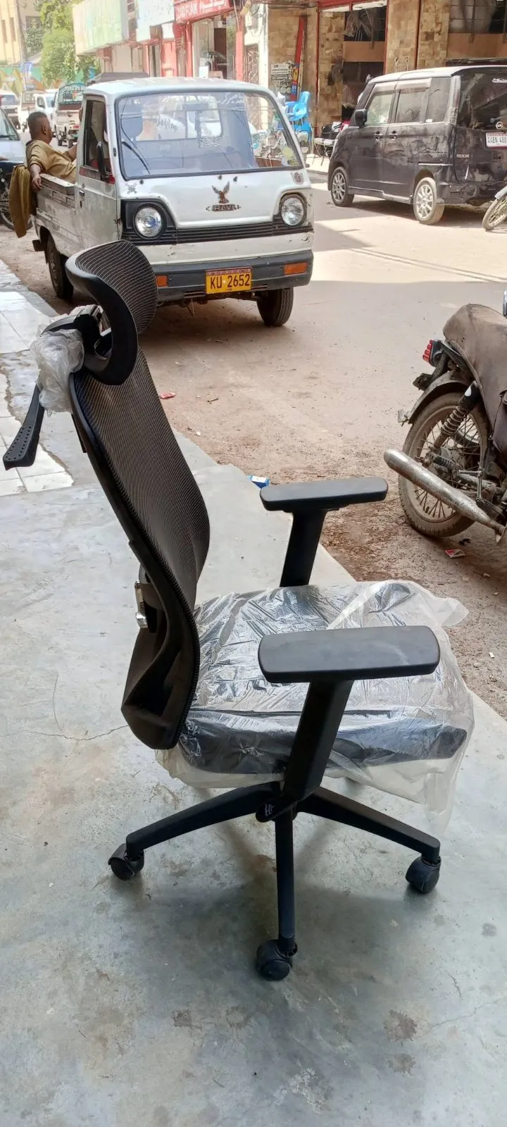 Office chair full imported For Sale in Gulistan-e-Jauhar | Karachi Ads - photo 3
