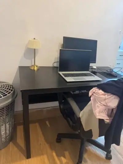 Office Chair & Wooden Study Table 🪑📚 For Sale in Gulistan-e-Jauhar Block 4 | Karachi Ads - photo 2