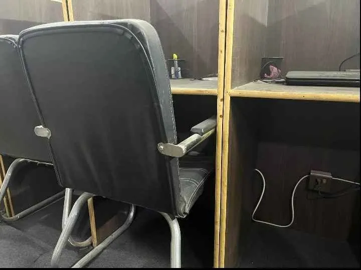 Office Furniture for sale - photo 3