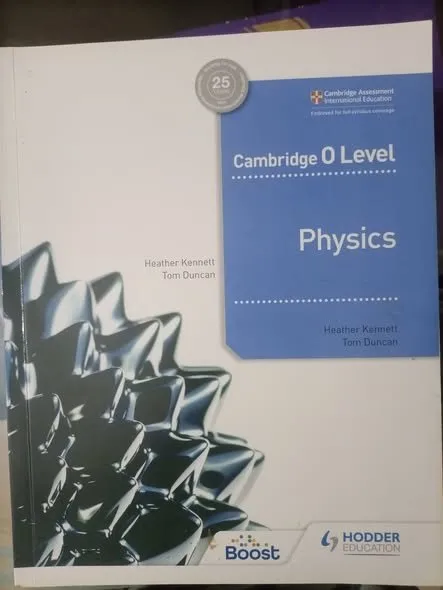 Olevels books and past papers available in used - photo 3