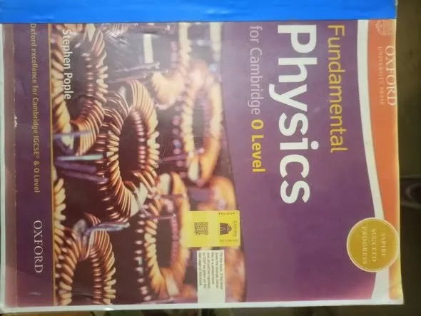 Olevels books and past papers available in used - photo 4