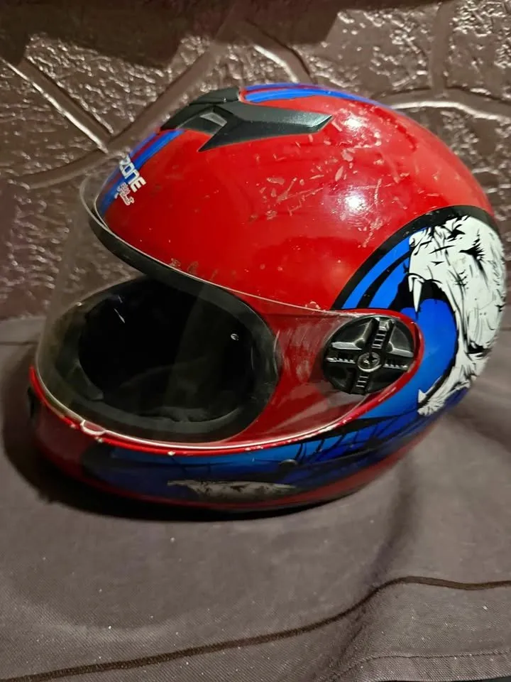 Ozone bike helmet/ vector bike helmet For Sale in Gulistan-e-Jauhar | Karachi Ads - photo 1
