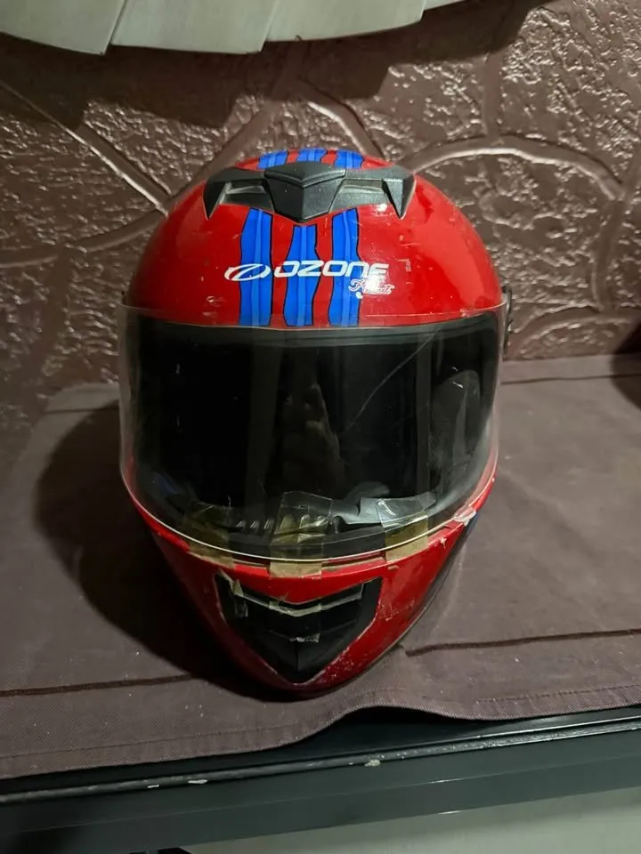 Ozone bike helmet/ vector bike helmet For Sale in Gulistan-e-Jauhar | Karachi Ads - photo 2