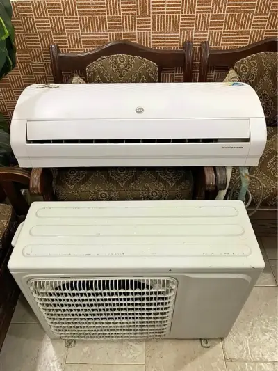 Pel 1 Ton Inverter Air Conditioner - For Sale in Gulshan-e-Iqbal, Karachi