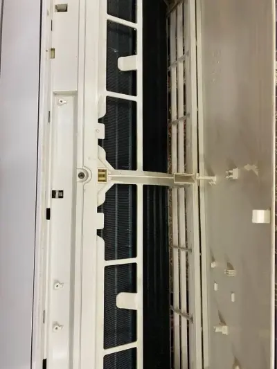 Pel 1 Ton Inverter Air Conditioner - For Sale in Gulshan-e-Iqbal, Karachi - photo 7