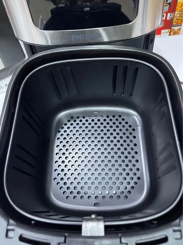 Philips Air Fryer 8 Litre Capacity Model # HD-9727 Dual Heavy Element Digital ITALY Lott for Sale in Korangi, Karachi - photo 4