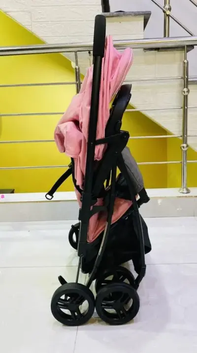 Pink Baby Stroller – Lightweight & Foldable For Sale in New Karachi | Karachi Ads - photo 3