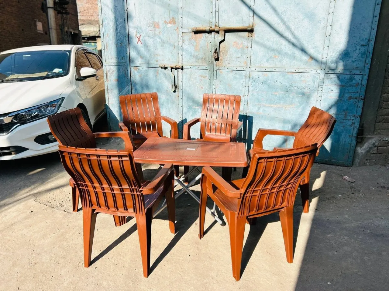 Plastic chairs and table 100% pure plastic Available - photo 6