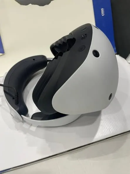 PlayStation VR2 (Brand New) – Complete Box – 3 Months Warranty - photo 3