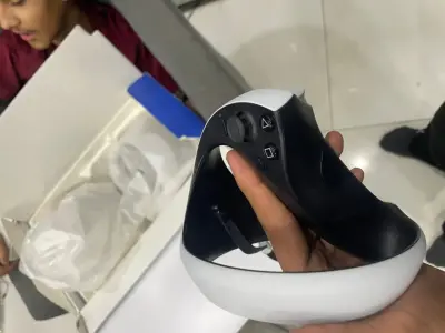 PlayStation VR2 (Brand New) – Complete Box – 3 Months Warranty - photo 6