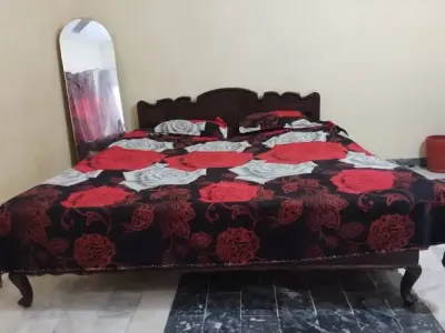 Pure Sheesham Wood Bed Set 🔥 For Sale in Nazimabad | Karachi Ads