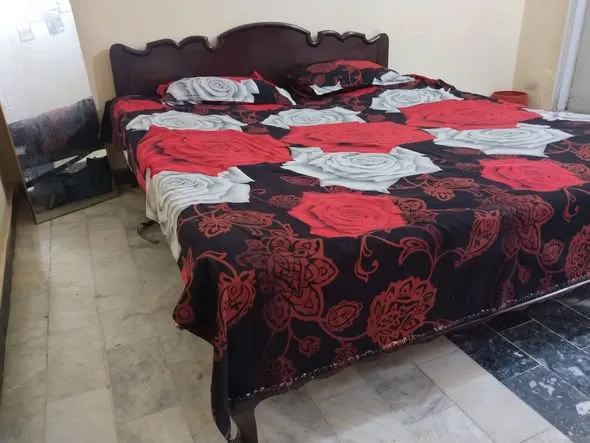 Pure Sheesham Wood Bed Set 🔥 For Sale in Nazimabad | Karachi Ads - photo 3