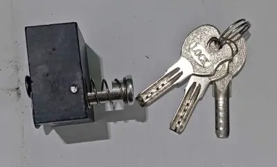 Push button lock for bike For Sale in Liaquatabad | Karachi Ads