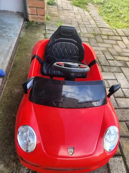 Reggies Road Racer Electric Car ! Brand new(used 3 times) comes with remote and charger! For Sale in Bahria Town Karachi | Karachi Ads - photo 2