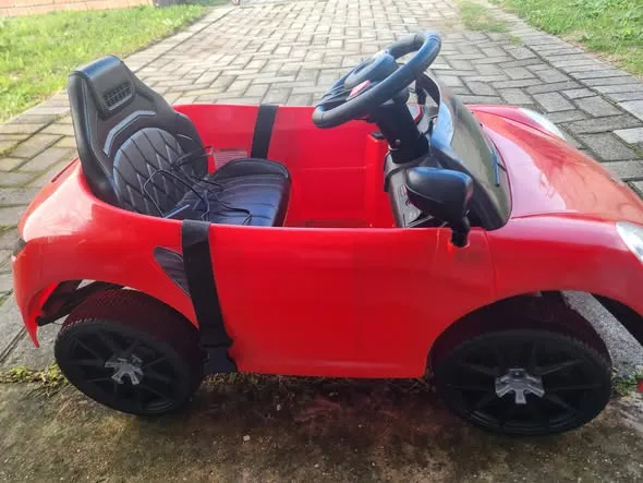 Reggies Road Racer Electric Car ! Brand new(used 3 times) comes with remote and charger! For Sale in Bahria Town Karachi | Karachi Ads - photo 4