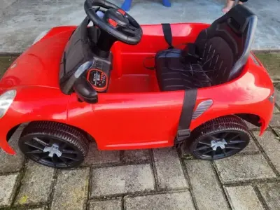 Reggies Road Racer Electric Car ! Brand new(used 3 times) comes with remote and charger! For Sale in Bahria Town Karachi | Karachi Ads - photo 5