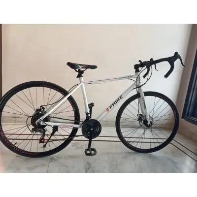 Road bike For Sale in Korangi Industrial Area | Karachi Ads