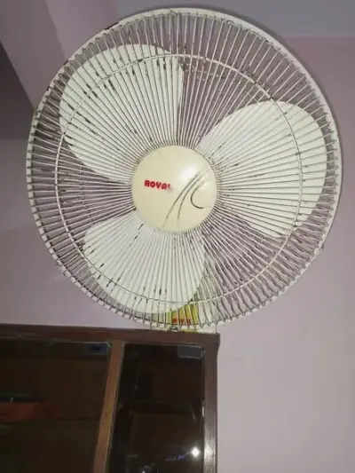 Royal Bracket Fan For Sale in Scheme 33, Karachi