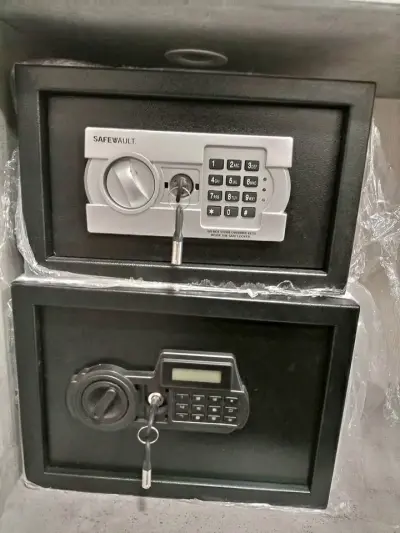 Safe vault