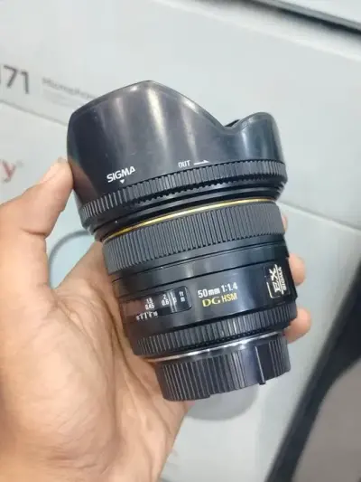 Samyang 85mm T/1.5 AS " Canon " - For Sale in Saddar, Karachi