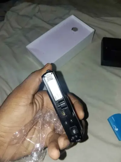 Sanyo x1200 Digital camera with complete accessories box HD video free memory card - For Sale in Korangi, Karachi - photo 6