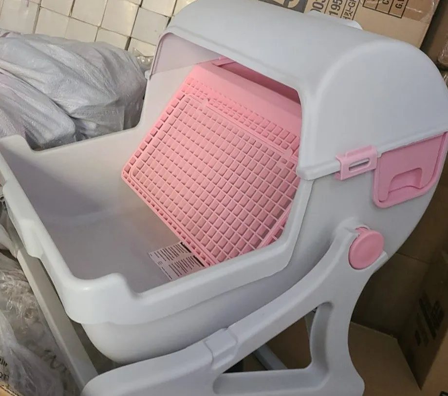 Semi-Automatic Self-Cleaning Cat Litter Box Large Size For Sale in New Karachi | Karachi Ads - photo 1