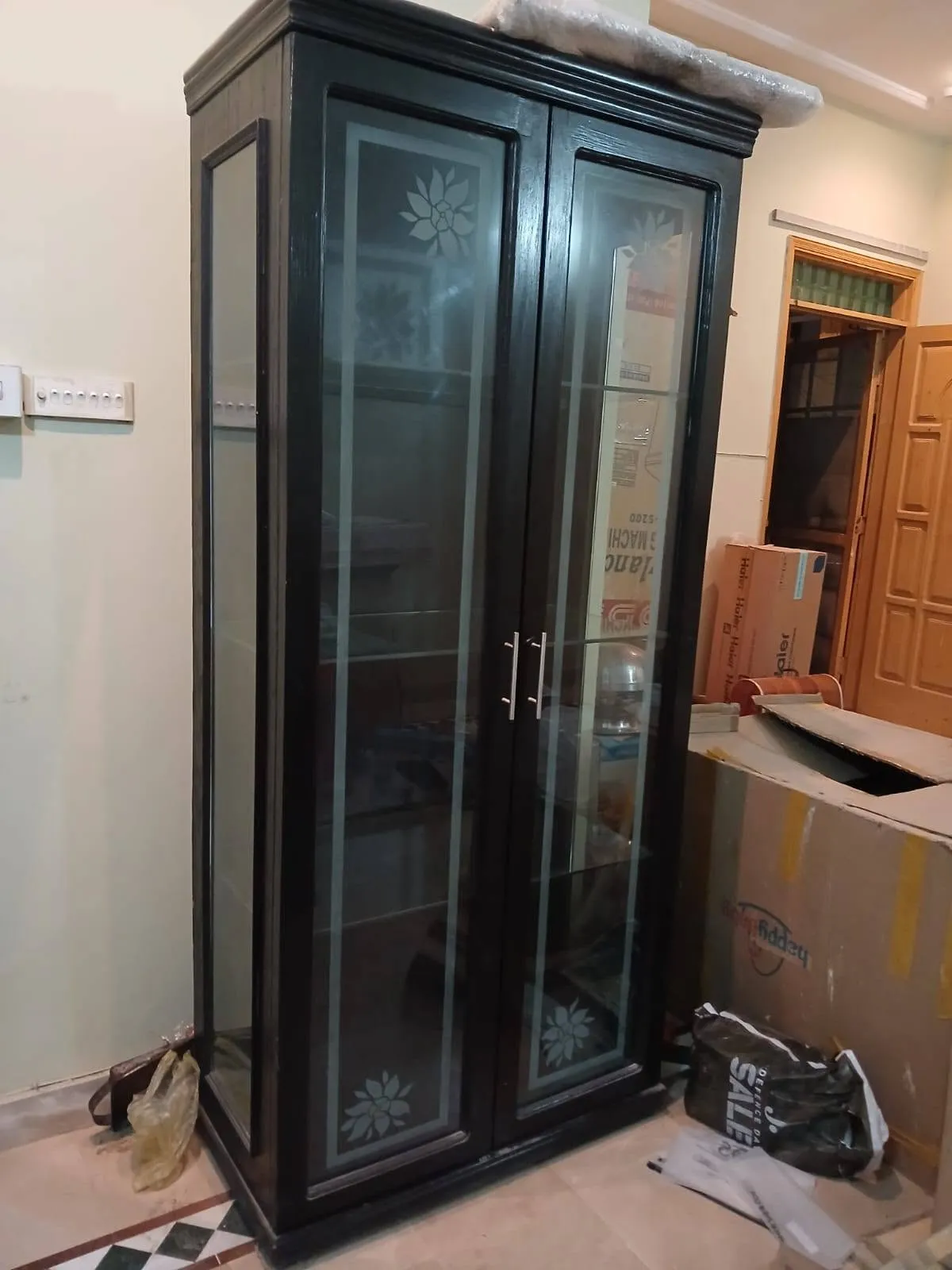 Showcase / Display Cabinet For Sale in North Nazimabad | Karachi Ads - photo 2