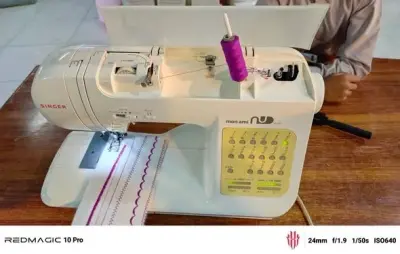 Singer sewing machine for sale - photo 3