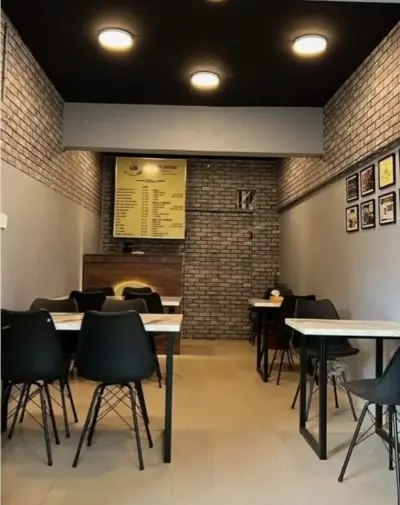 Small family Dining Tables – 2 Four-Seater + 2 Two-Seater Tables - photo 3