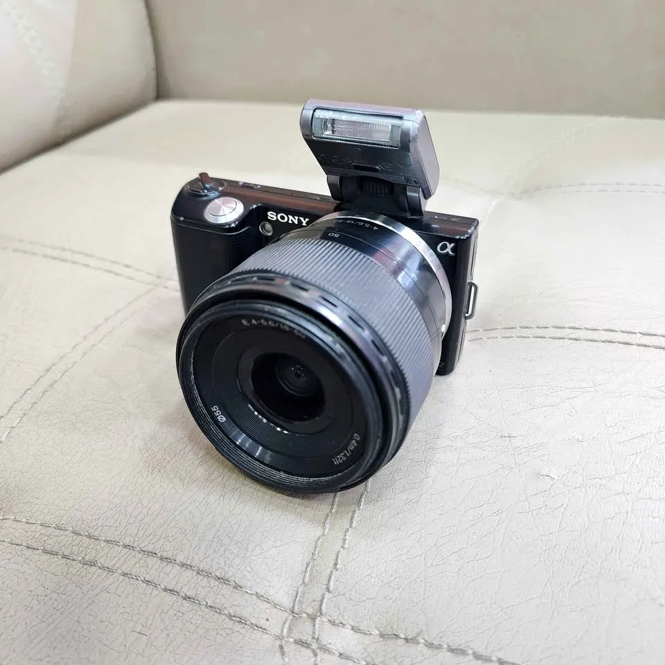Sony A NWX-5 mirrorless camera 14.2 mp with 18_50mm kit lens with flip screen - For Sale in Malir Halt, Karachi - photo 1