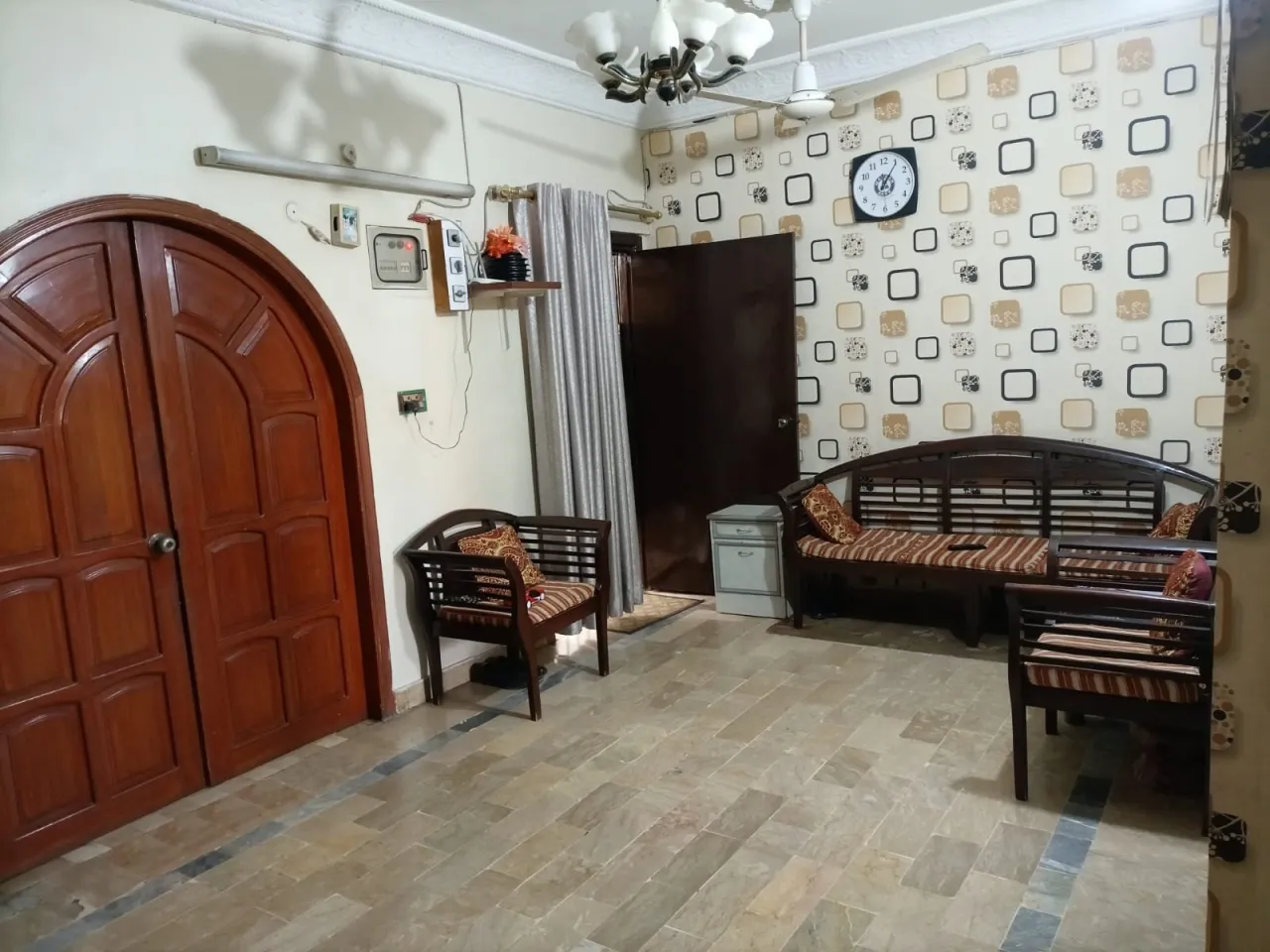 Spacious 3 Bed DD Flat For Sale in Karachi | Boundary Wall Apartment - photo 1