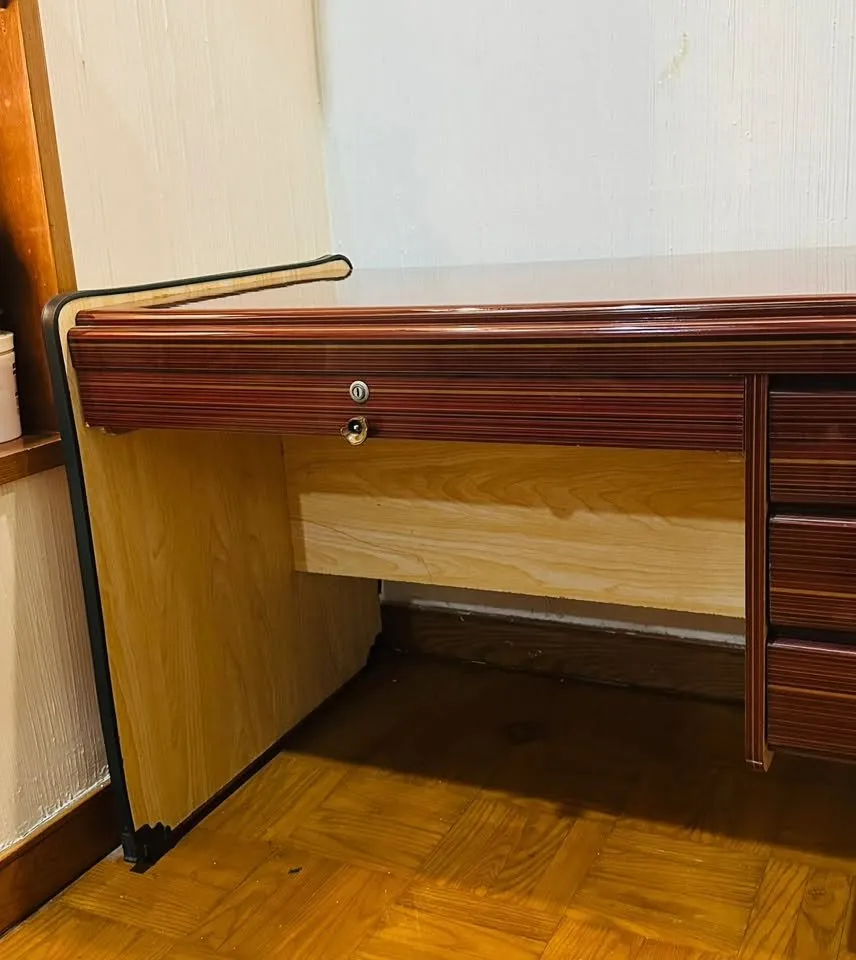 Study table Condition 10/10 - photo 3