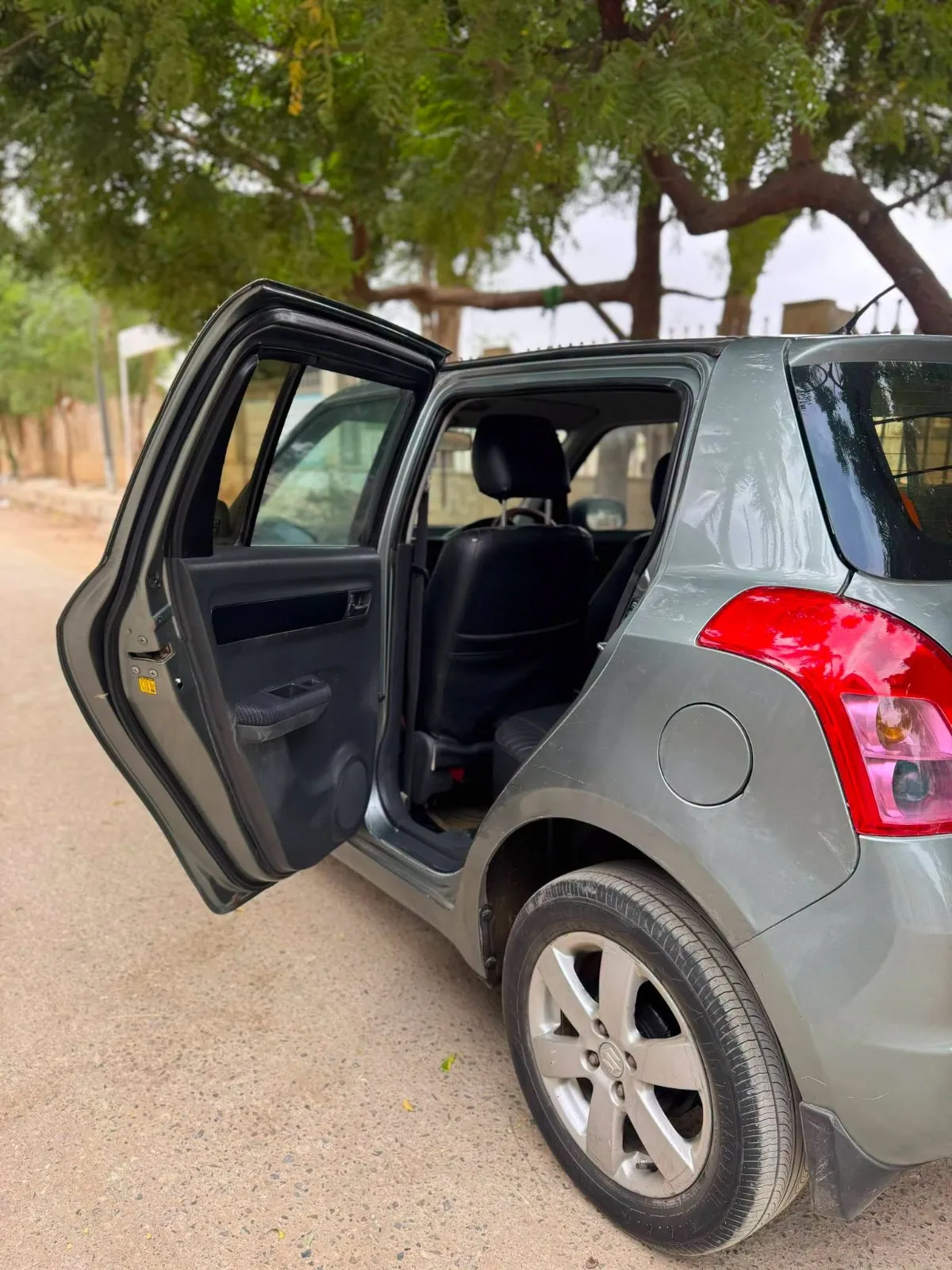 Suzuki Swift 1.3 DLX For Sale in North Karachi Sector 8 | Karachi Ads - photo 9