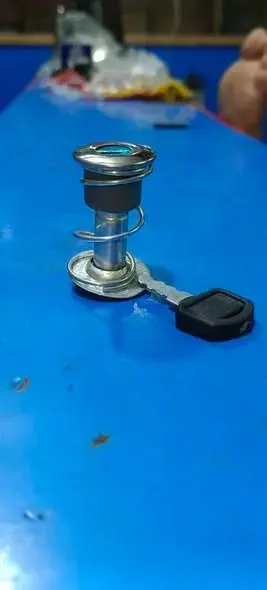 Tapa lock loha  Short spring