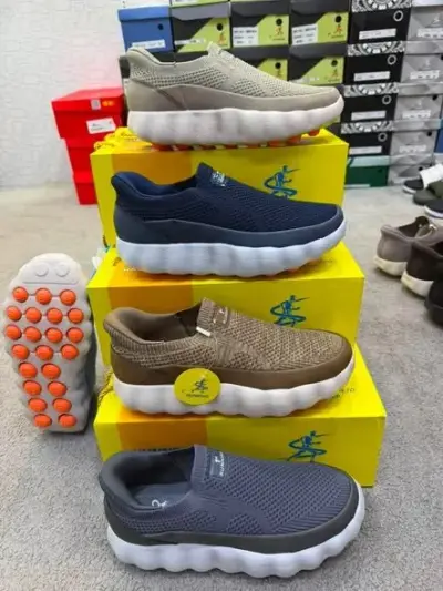 This is sckechars shose  This is imported branded shose