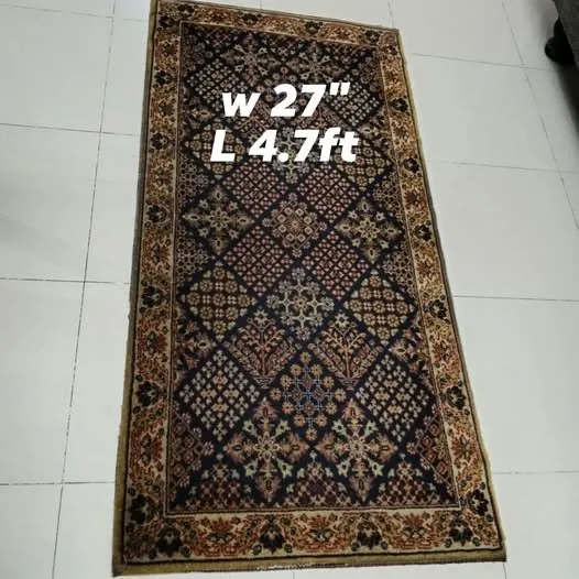 This rug has a minor issue; - photo 1