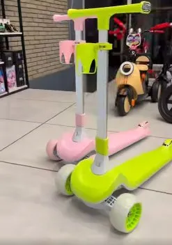 Tinimini New Foldable 3-Wheel Kids Scooter - photo 1