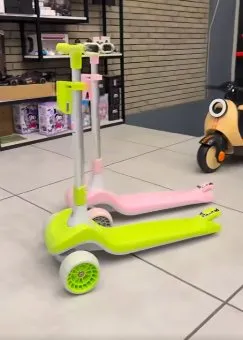 Tinimini New Foldable 3-Wheel Kids Scooter - photo 2