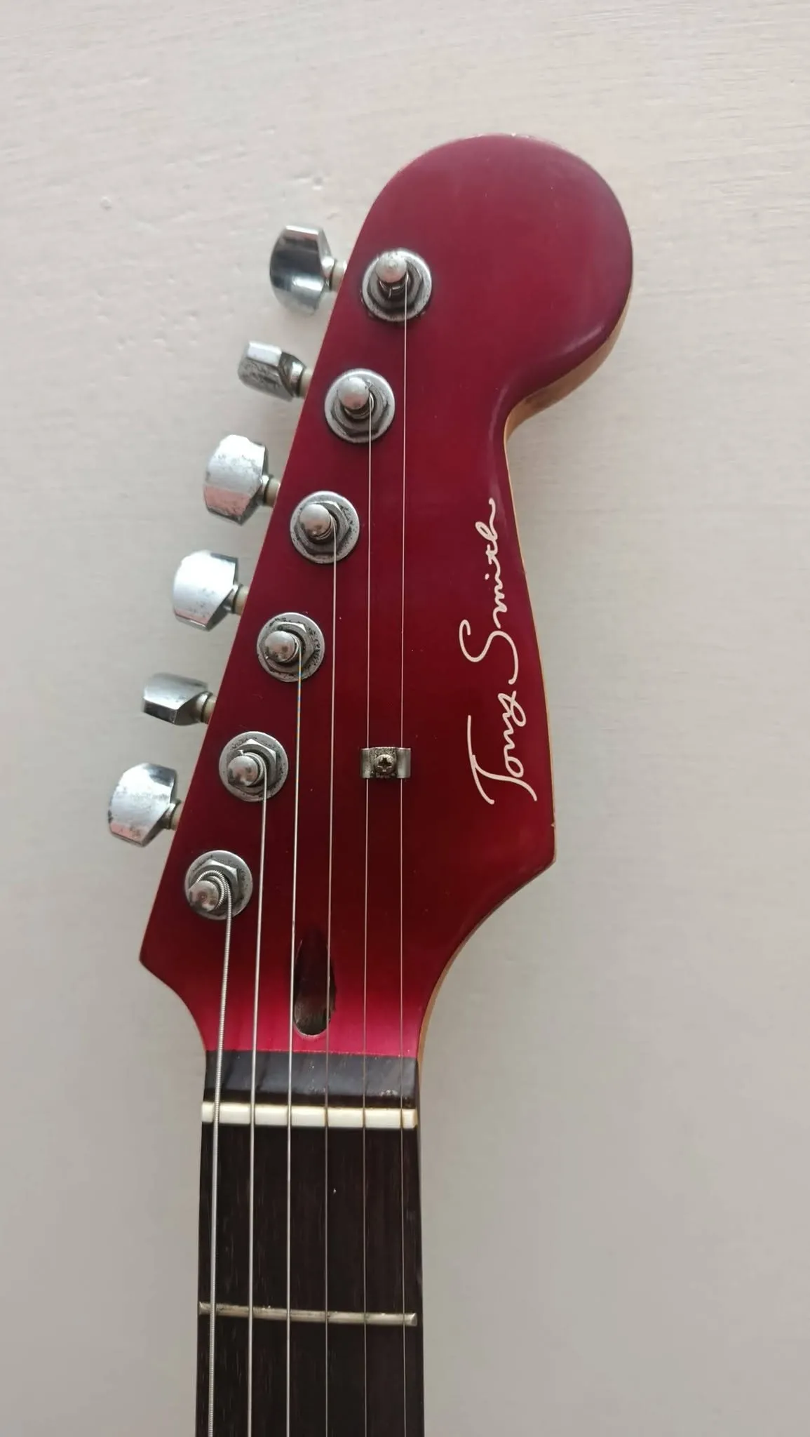 Tony Smith Electric Guitar – 6 String | Red Finish | Excellent Condition For Sale in Shah Faisal Colony | Karachi Ads - photo 2