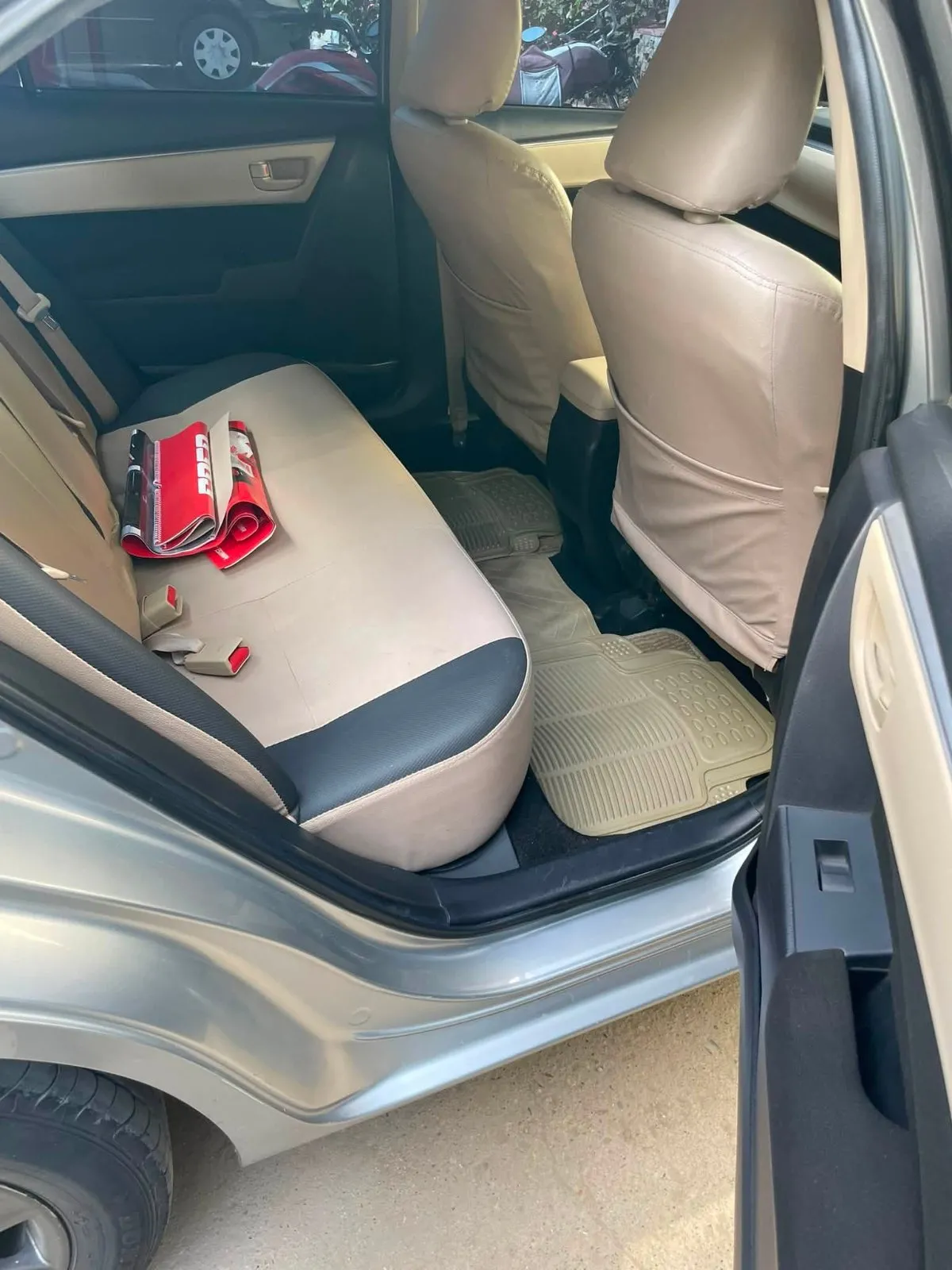 Toyota Corolla GLi Automatic 2015 For Sale in DHA Defence | Karachi Ads - photo 4