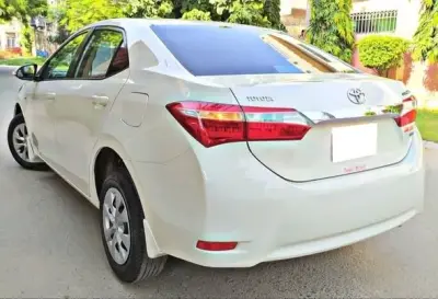 🚗 Toyota Corolla XLi 2018 | Reliable Family Sedan | Easy Installments Available For Sale in Shahra-e-Faisal | Karachi Ads - photo 5