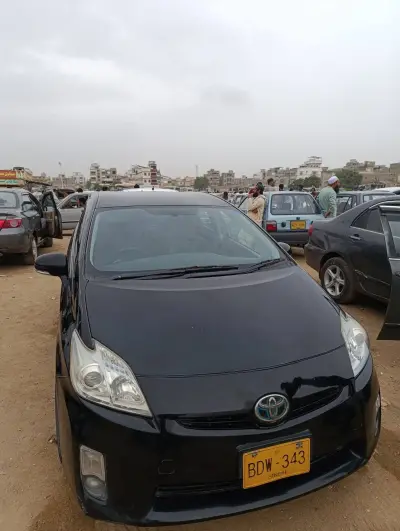 Toyota Prius 2011 (S LED Edition 1.😎 in excellent condition For Sale in Royal Icon Tower | Karachi Ads