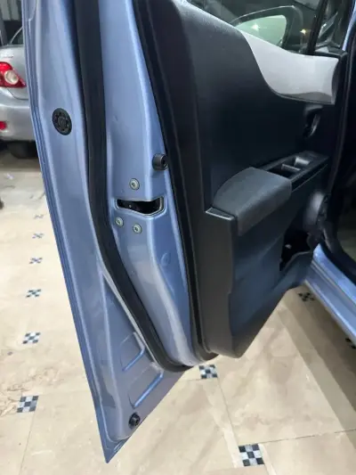 TOYOTA VITZ 1.0 (AUTOMATIC) - photo 2