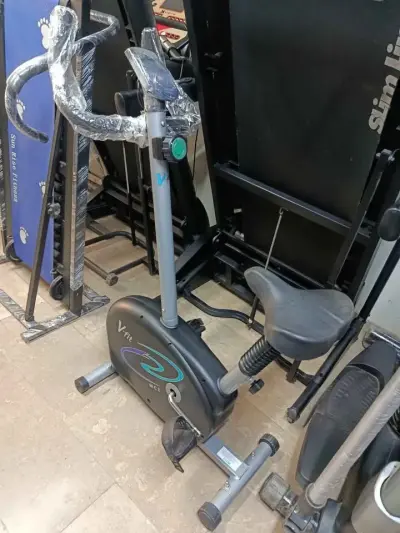 Used exercise bikes recumbent spin bikes - photo 2