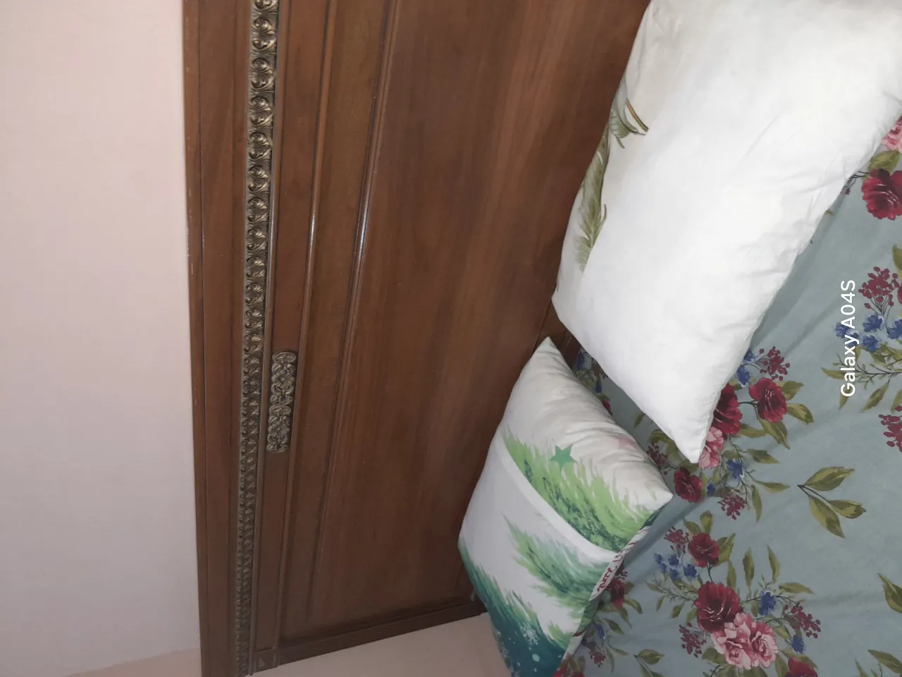 Used King Size bed with side tables For Sale in Mehmoodabad | Karachi Ads - photo 2