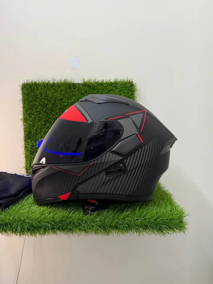 Vector bike helmet with gloves ride For Sale in New Karachi | Karachi Ads - photo 3
