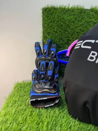 Vector bike helmet with gloves ride For Sale in New Karachi | Karachi Ads - photo 4